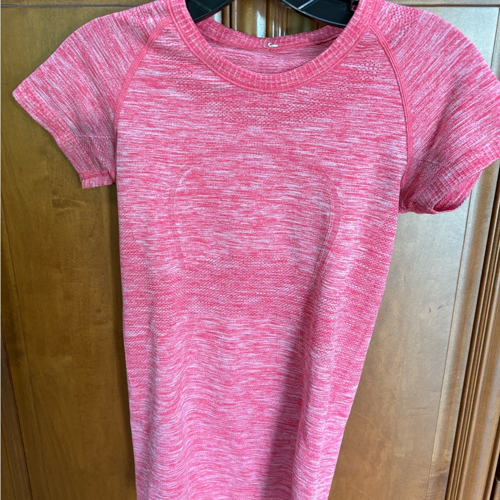 Lululemon swiftly tech pink top size 6 swiftly tech